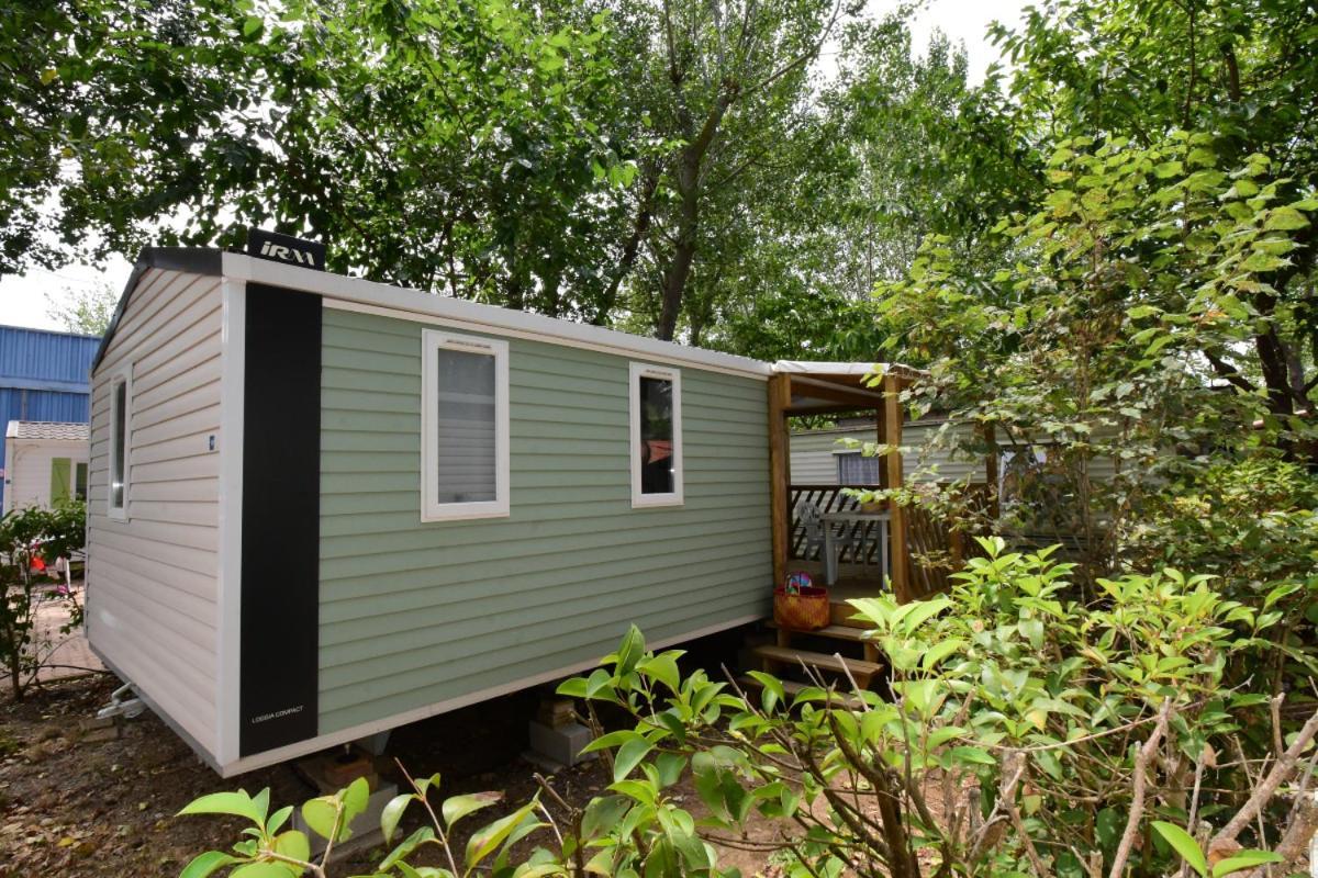 Camping Les Salisses - Maeva Виас Экстерьер фото